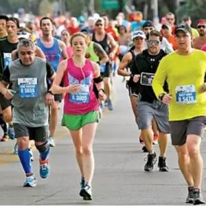 What should I pay attention to when the marathon is jogging?